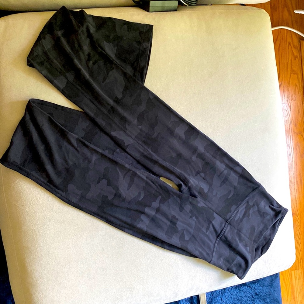 Lululemon flare leggings like new